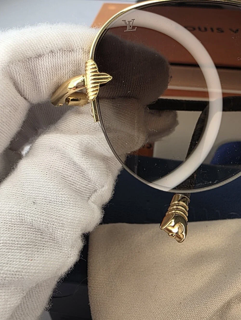 Louis Vuitton Monogram Petite Viola Pilote Aviator Sunglasses